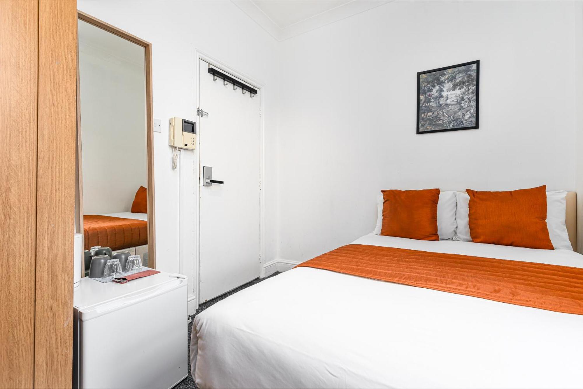 Ryam Suites London Phòng bức ảnh