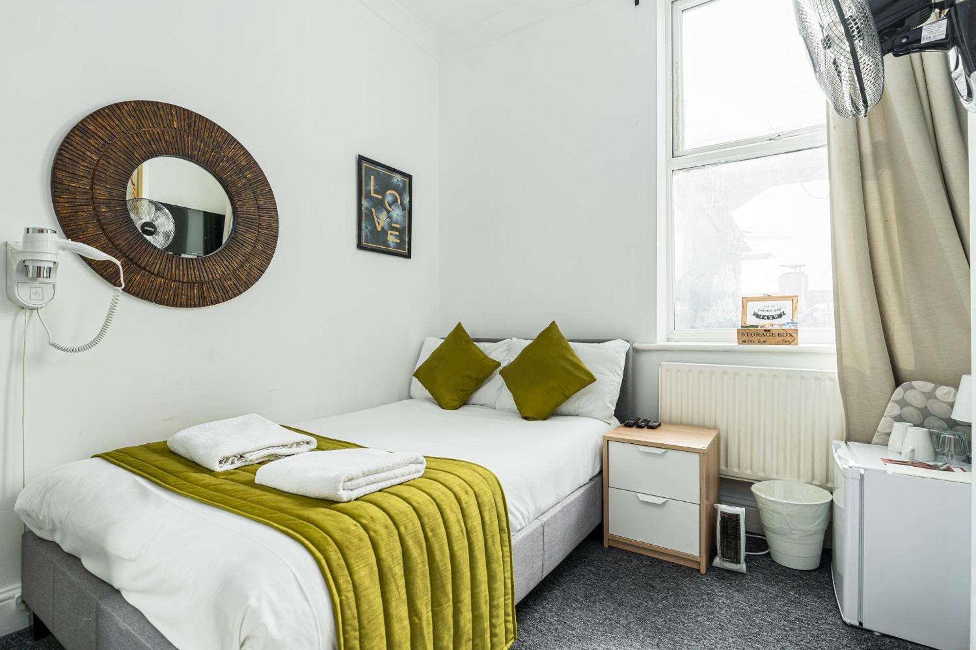 Ryam Suites London Phòng bức ảnh