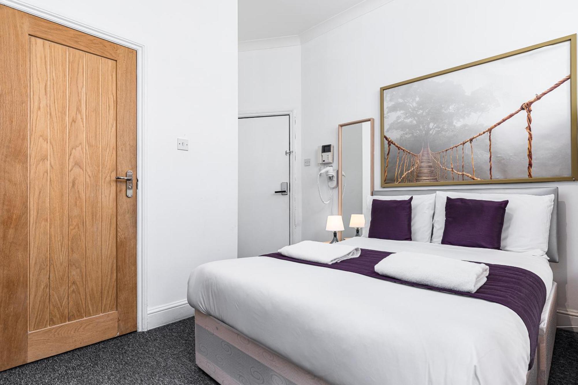 Ryam Suites London Phòng bức ảnh