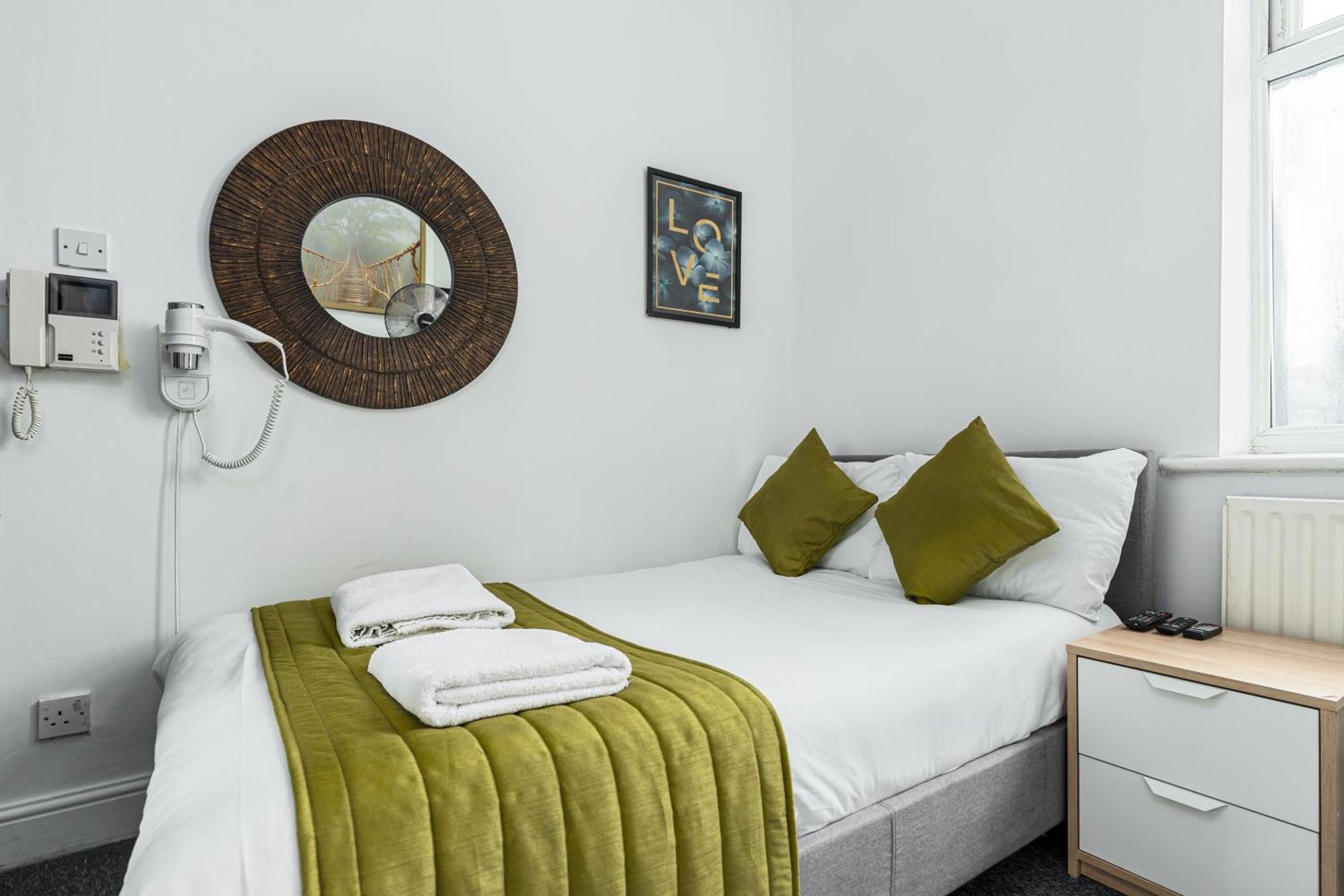 Ryam Suites London Phòng bức ảnh